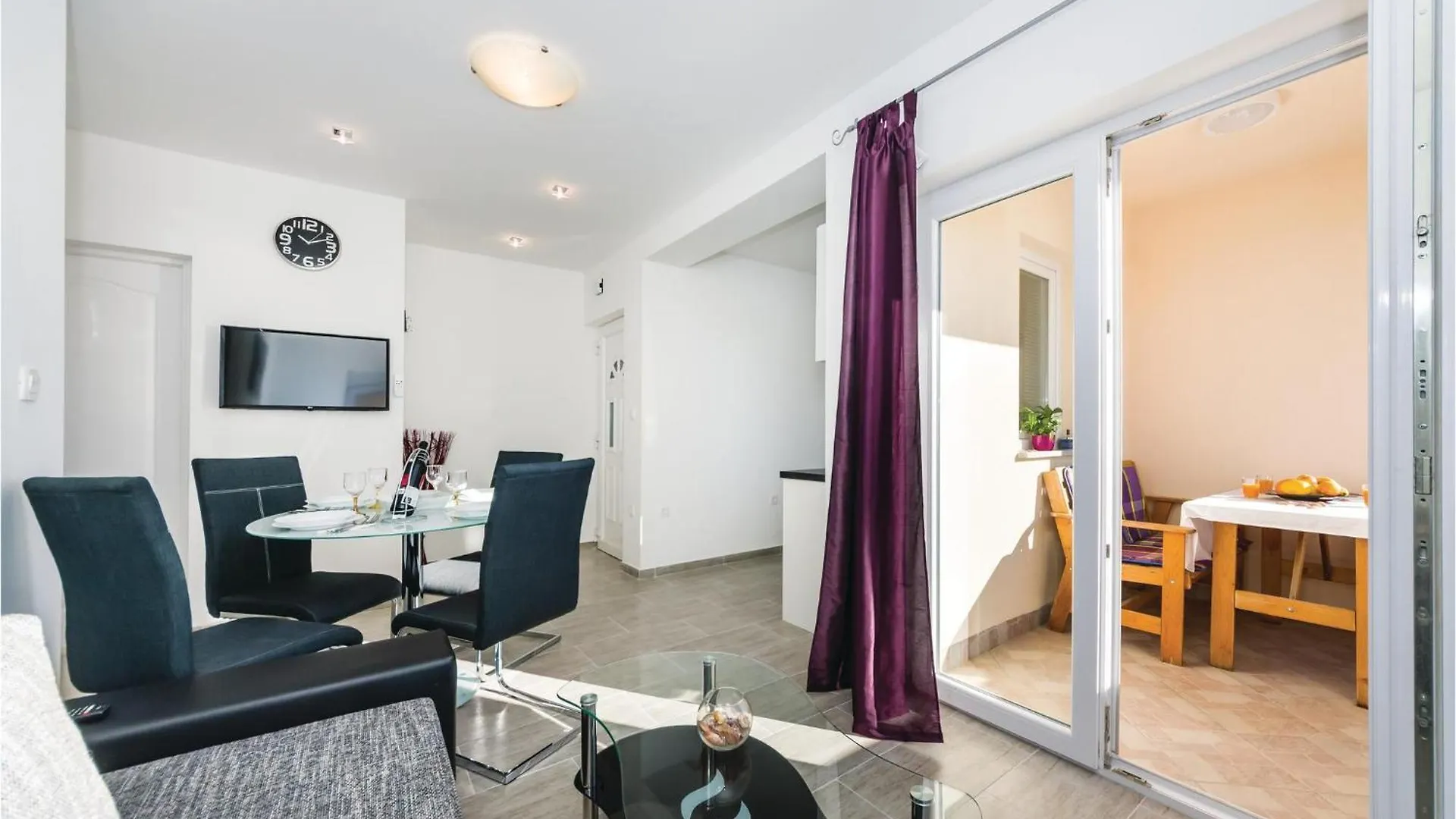 Cozy Apartment In Maslenica With Wifi